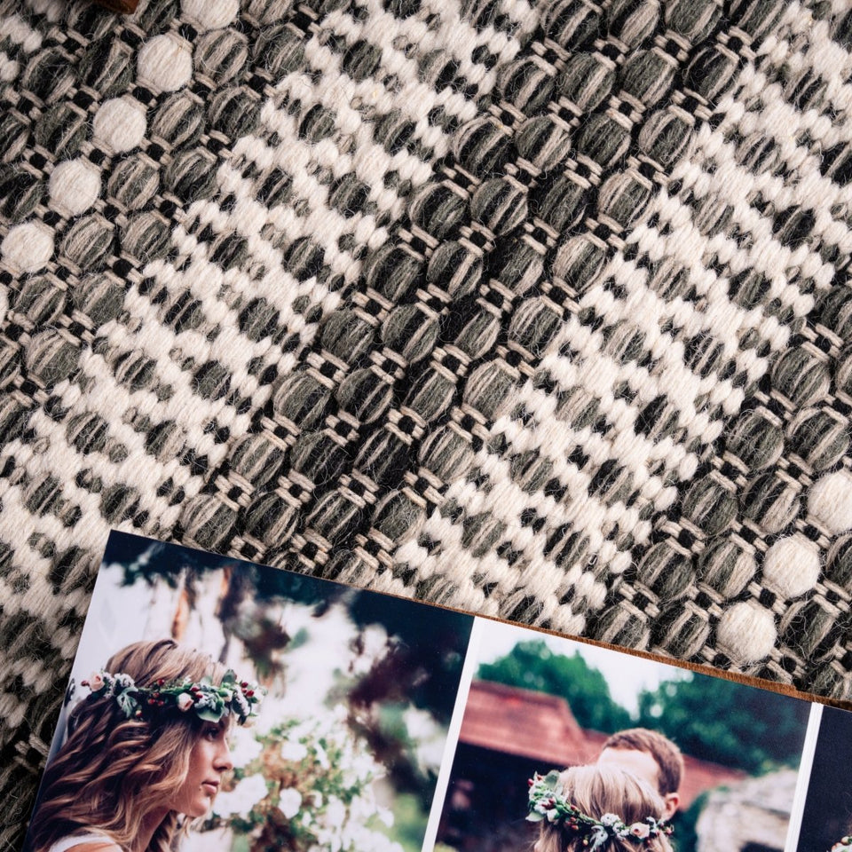 Chronical Grau 335 - Teppich Glanz